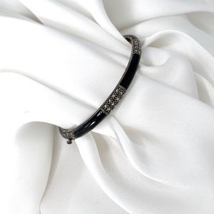 Vintage Sterling Silver marcasite and black enamel thin hinged bangle